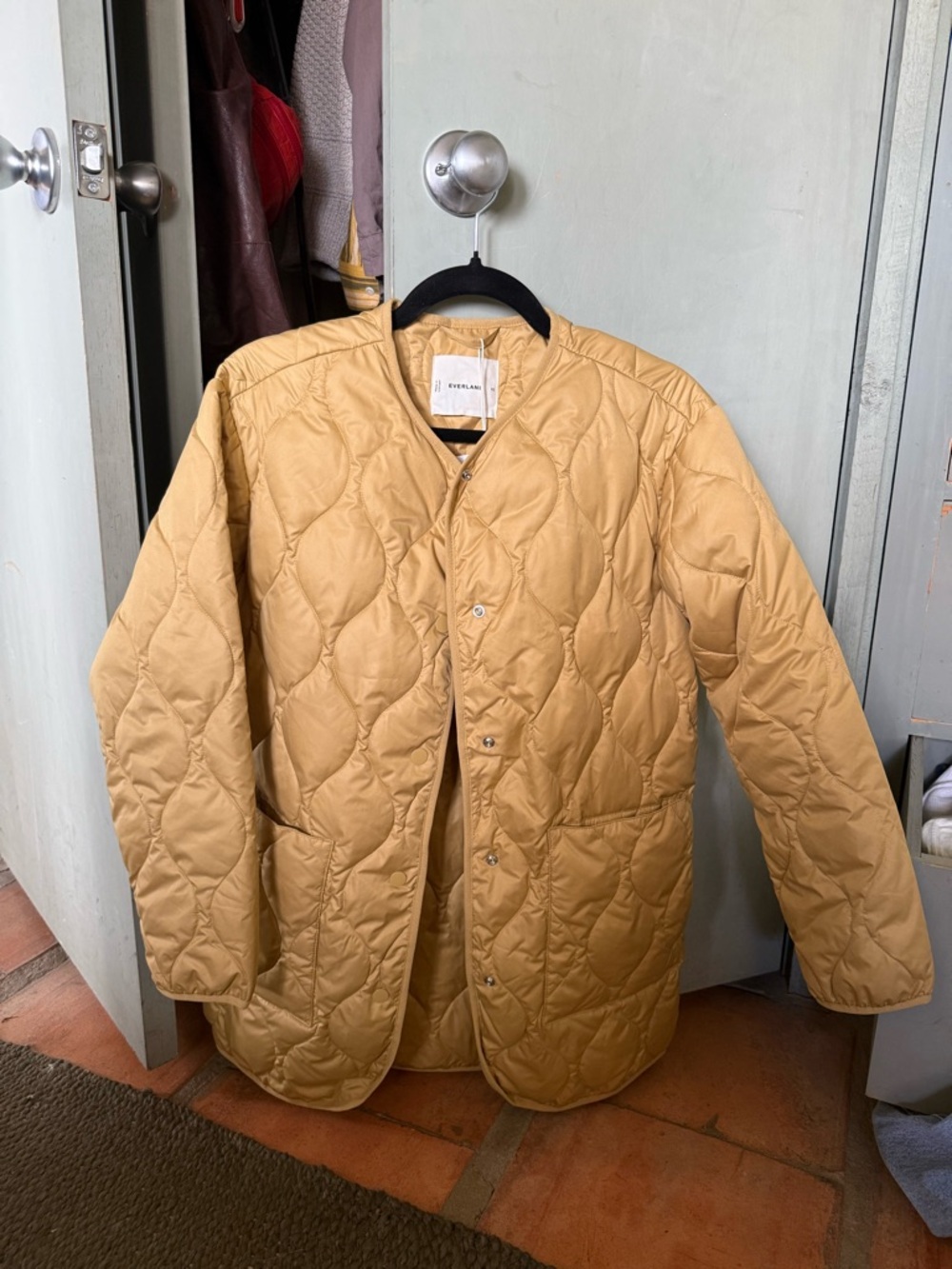 Everlane Quilted Puffer Jacket in Mustard Yellow - Picture 7 of 8